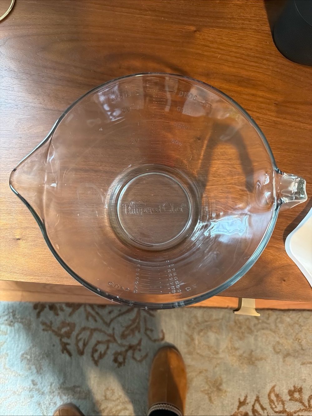 Pampered Chef Clear Glass Mixing Bowl with Measuring Marks 8 cup w lid - Picture 3 of 14